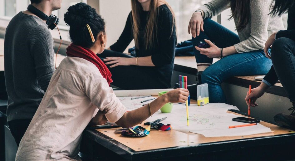 El programa SOC – Joves en Pràctiques 2025 impulsa 19 contractes formatius remunerats a la comarca del Segrià